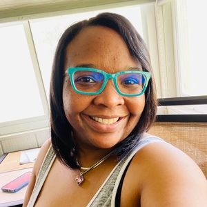 Meet your Posher, Posh